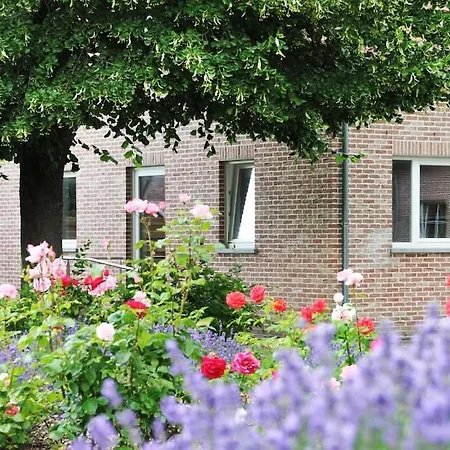Gite Du Tilleul, Paisible Dans Un Ecrin De Verdure Feriehus